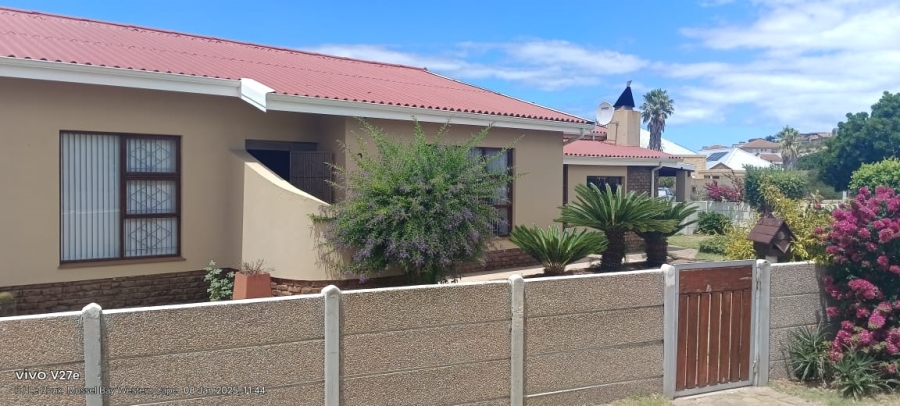 3 Bedroom Property for Sale in Hartenbos Central Western Cape